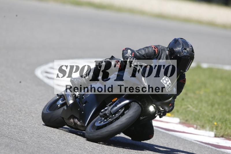 /Archiv-2025/48 25.08.2025 Cornu Master School ADR/gruen-vert/88